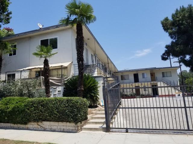 Apartment for rent in Canoga Park, California