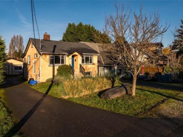 House for sale in Tillicum, Saanich