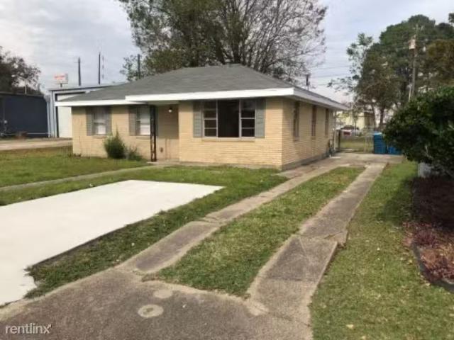 House for rent in Lafayette