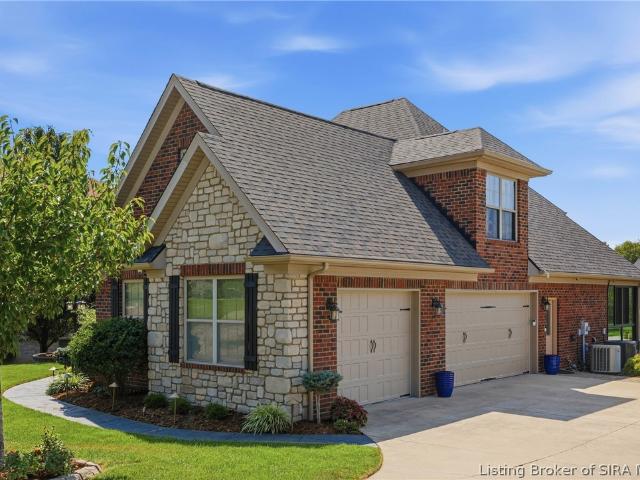 House for sale in Jeffersonville, Indiana