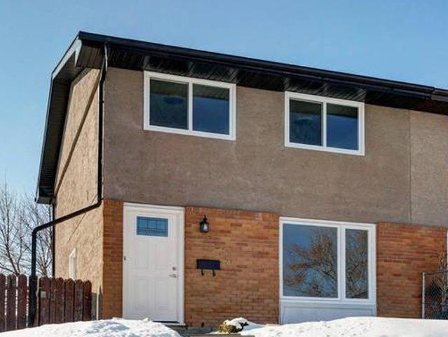 House for sale in Calgary