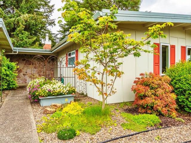 House for sale in Oregonia