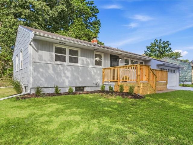 House for sale in Independence, Jackson County