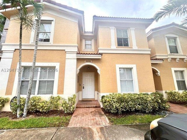 Townhouse for sale in Miramar, Florida
