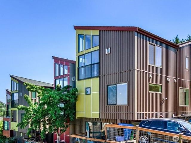 Townhouse for sale in Seattle, Washington