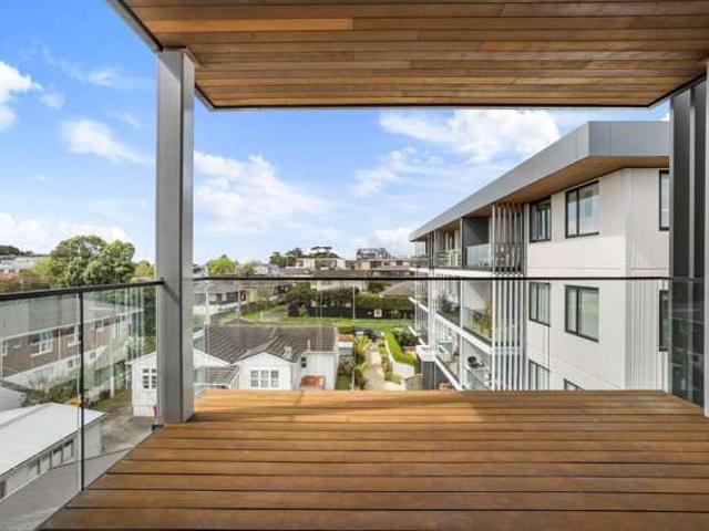 Apartment for sale in Takapuna, Devonport-Takapuna