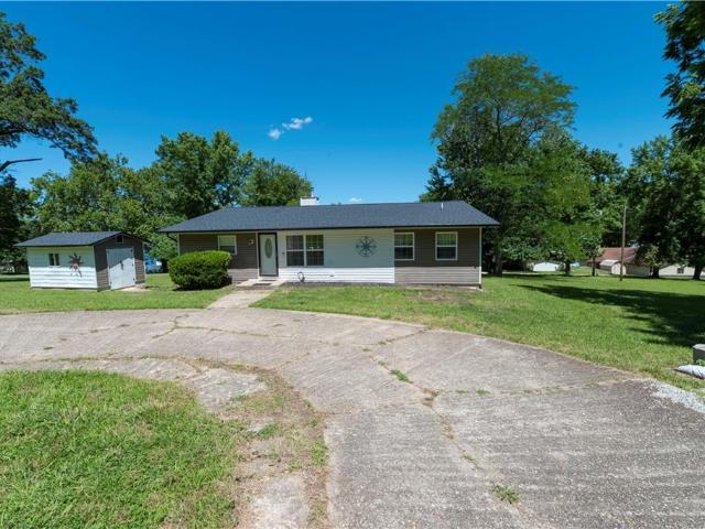 House for sale in Gravois Mills, Missouri