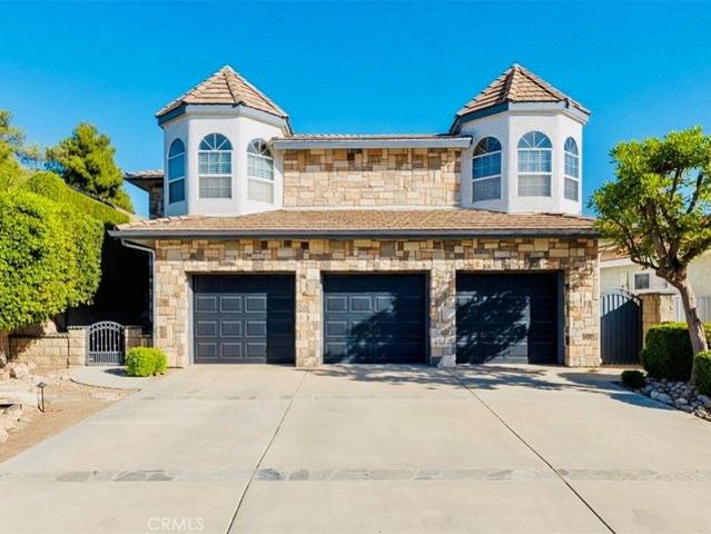 House for sale in Canyon Lake, California