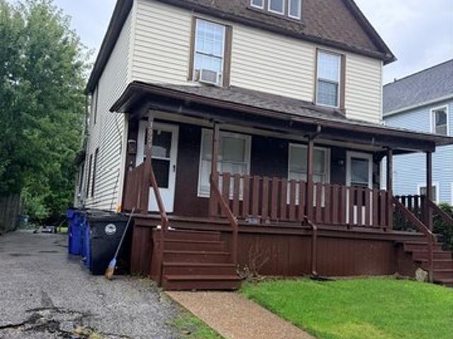 House for sale in Edgewater, Cleveland