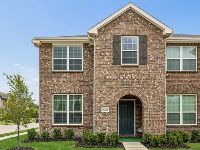 Townhouse for sale in Mesquite, Texas