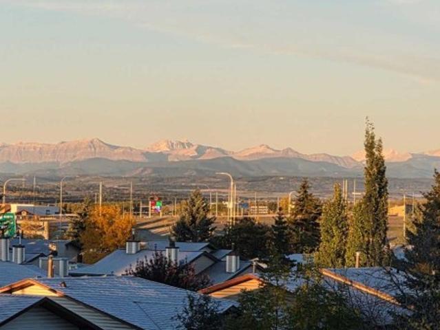 Condo for sale in Cedarbrae, Calgary