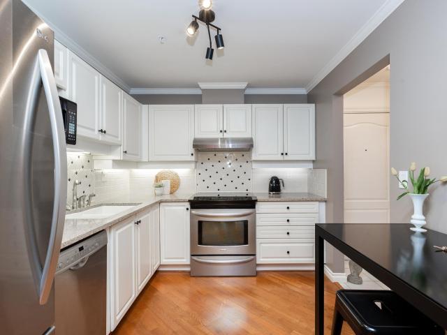 Apartment for sale in Surrey, British Columbia