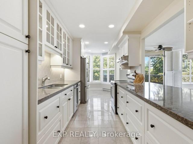 Condo for sale in Oakville, Ontario