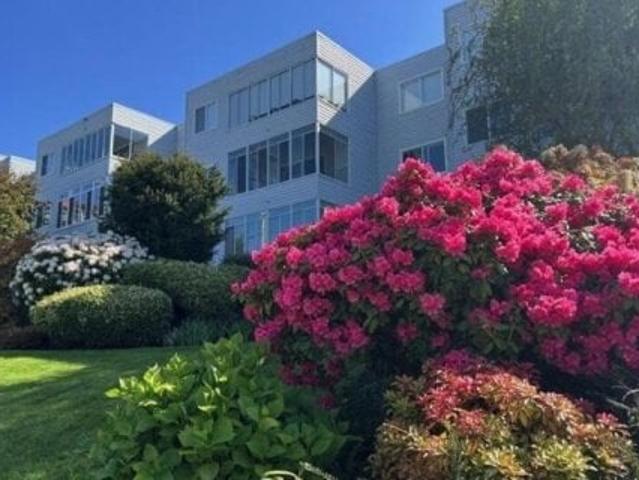 Apartment for sale in White Rock, British Columbia