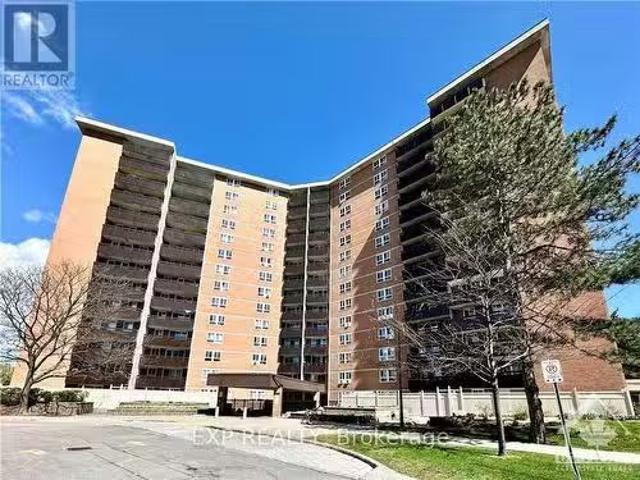 Condo for sale in Gloucester, Ontario