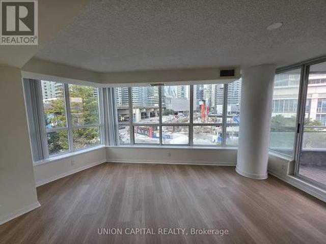 Condo for sale in Spadina—Fort York, Toronto