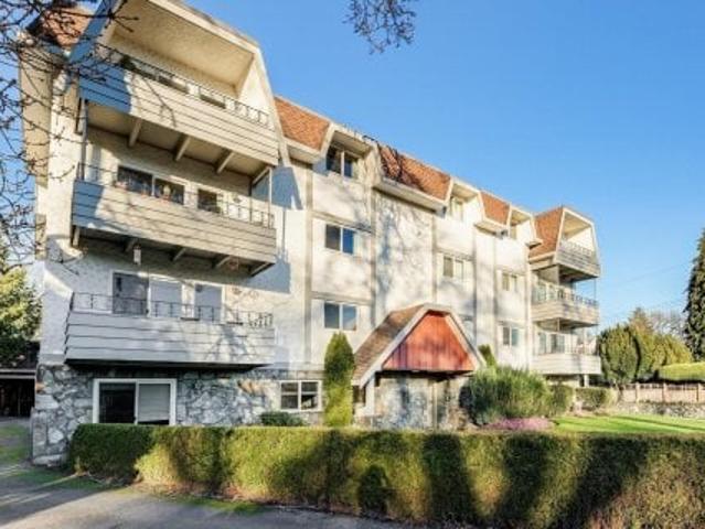 Condo for sale in Oak Bay, British Columbia