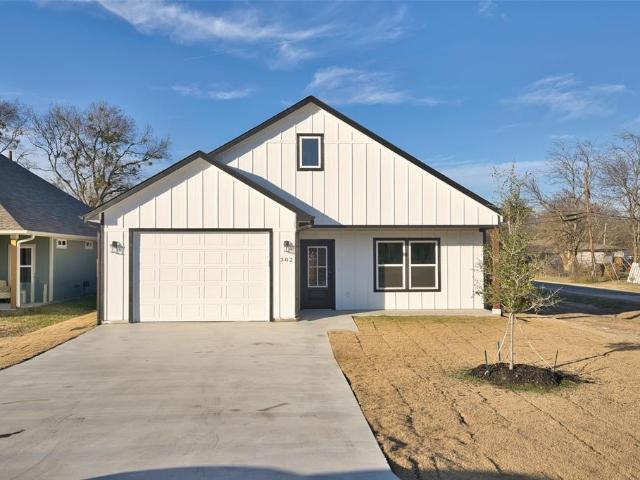 House for sale in Whitewright, Texas