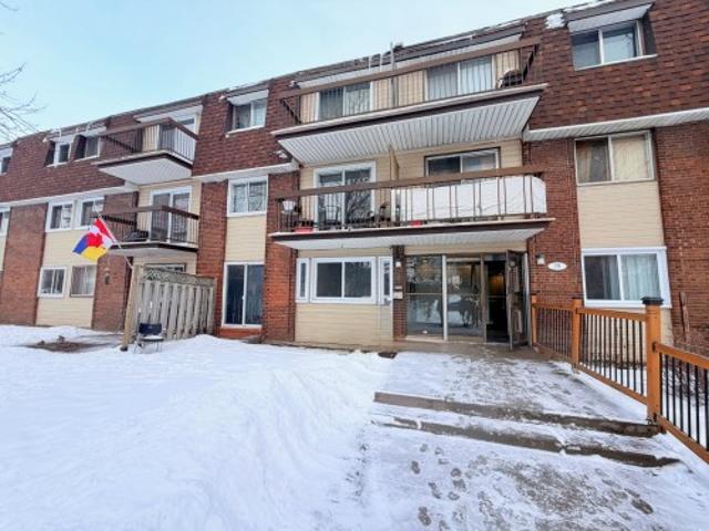 Property for rent in Dollard-des-ormeaux, Quebec