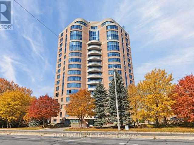 Condo for sale in Bay, Ottawa