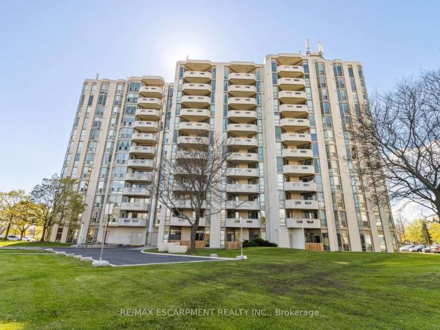 Condo for sale in Woburn, Ontario