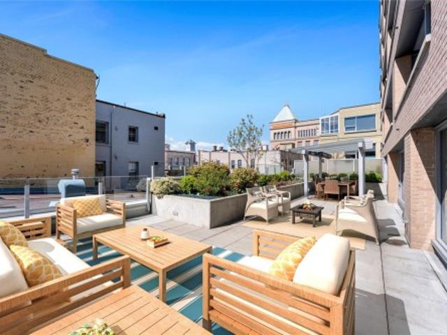 Property for sale in Downtown, Victoria