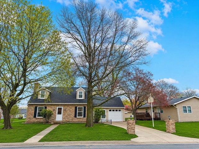 House for sale in Dodge Center, Minnesota
