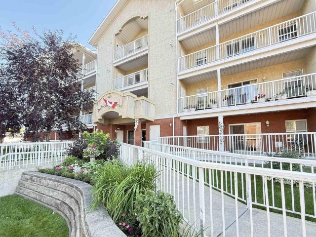 Apartment for sale in Wedgewood, Alberta