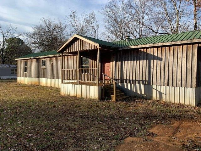 House for sale in New Houlka, Chickasaw County
