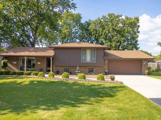 House for sale in Shorewood, Illinois