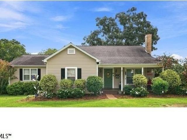 House for sale in Campobello, South Carolina
