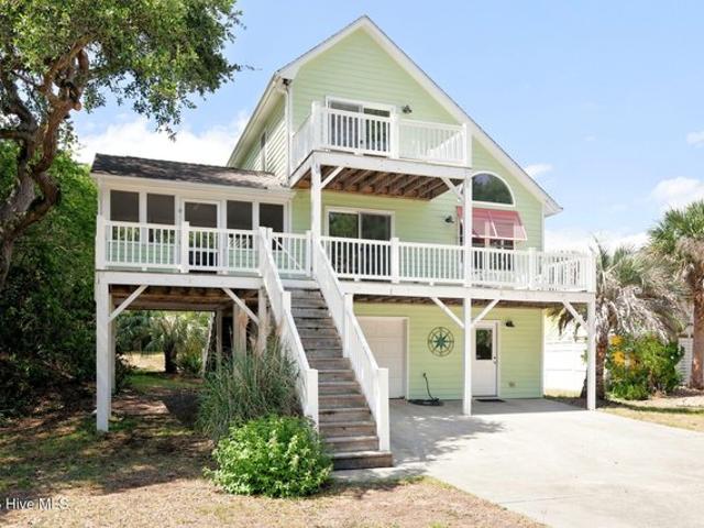 House for sale in Emerald Isle, North Carolina