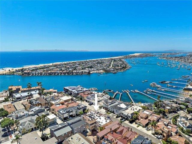 Condo for sale in Corona Del Mar, California