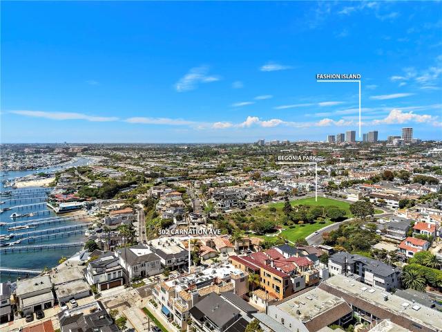 Condo for sale in Corona Del Mar, California
