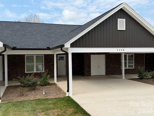 Townhouse for sale in Catawba, North Carolina