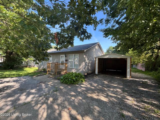House for sale in La Grange, Kentucky