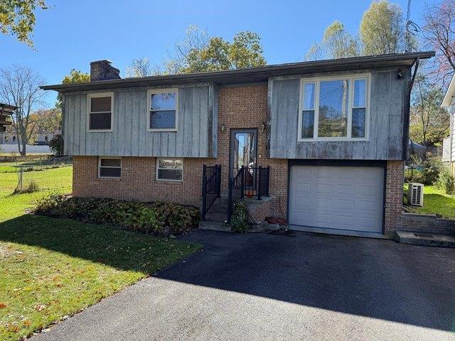 House for sale in Beckley, West Virginia