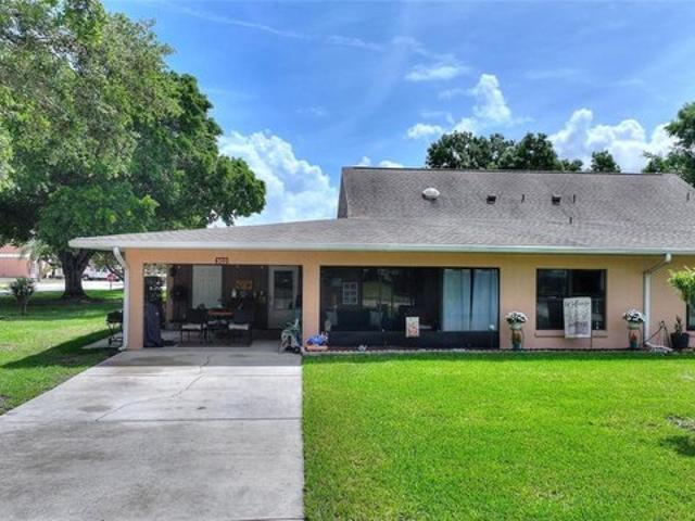 Condo for sale in Lake Wales, Florida
