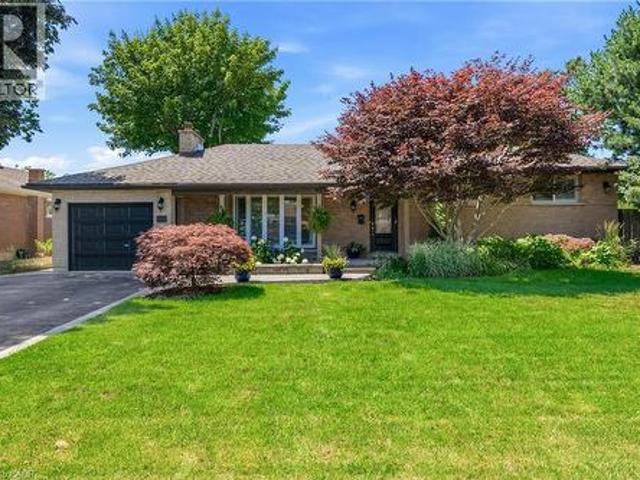 House for sale in Ancaster, Ontario