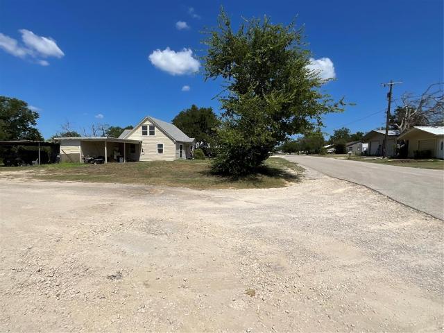 House for sale in Hamilton, Texas