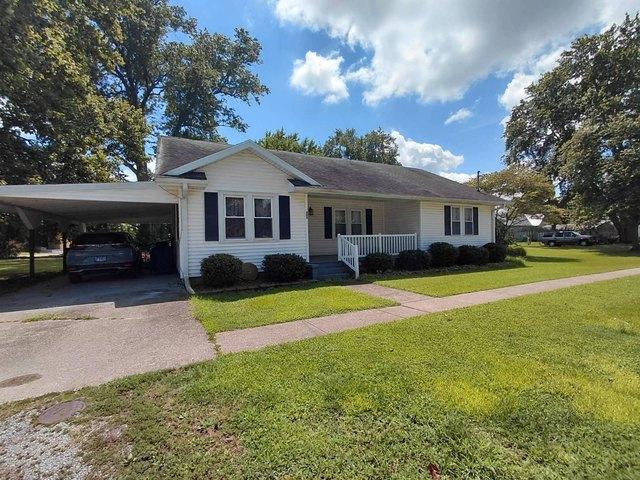 House for sale in Cisne, Wayne County