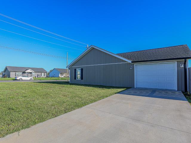 House for sale in Mayfield, Kentucky