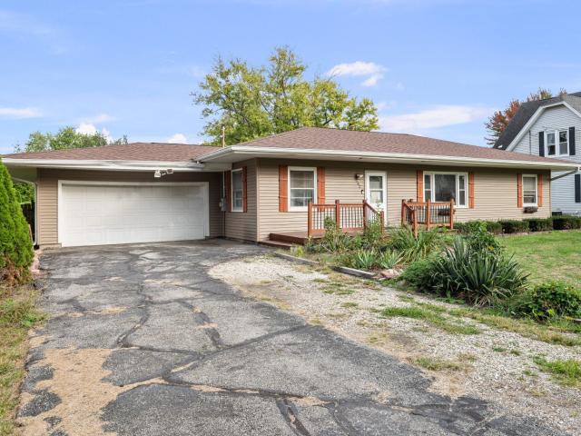 House for sale in Alexis, Mercer County