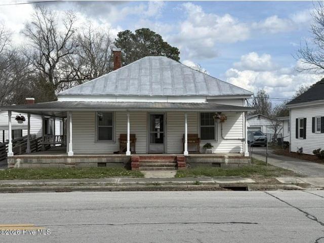 House for sale in Cove City, North Carolina