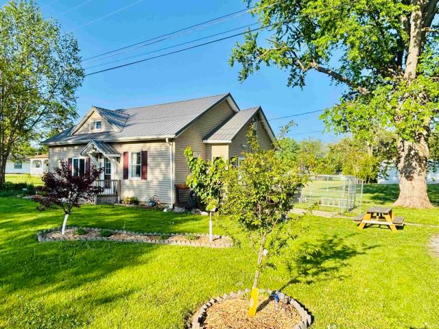 House for sale in Oxford, Indiana