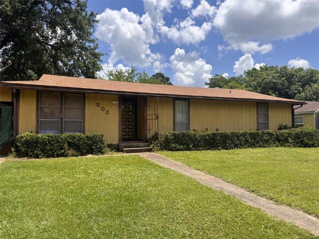 House for sale in Titus, Texas