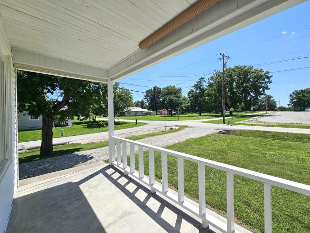 House for sale in Walnut Grove, Missouri