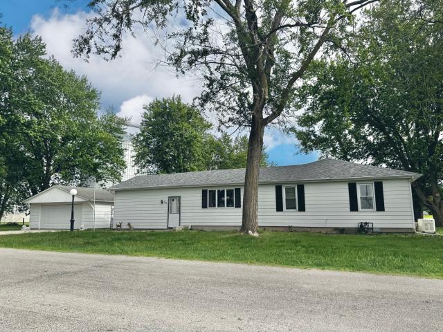 House for sale in Illinois