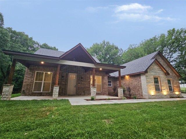House for sale in Fort Gibson, Oklahoma