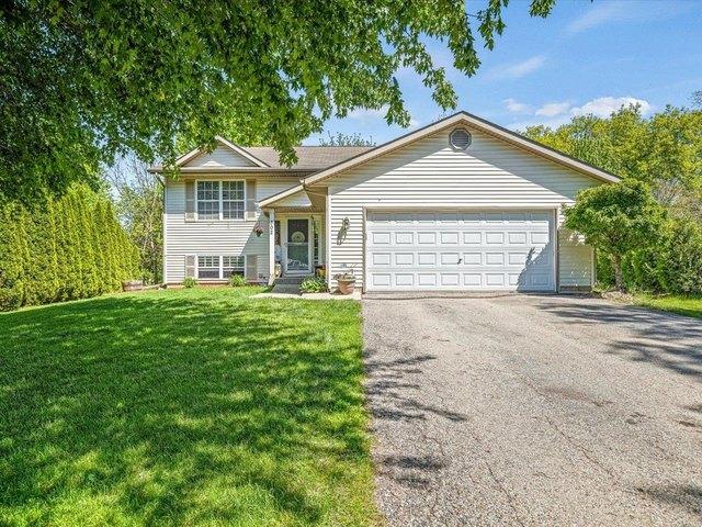 House for sale in Poplar Grove, Illinois
